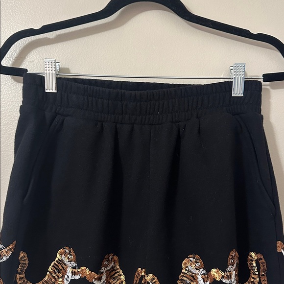 Queen of Sparkles Dancing Tiger Scalloped Shorts with Sequins Sz Medium Game Day - Picture 5 of 9